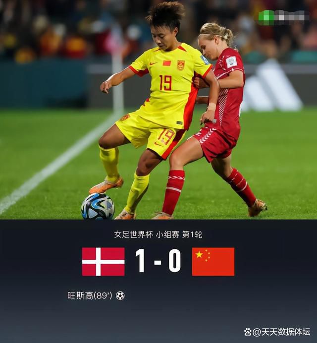 在车子里亲亲