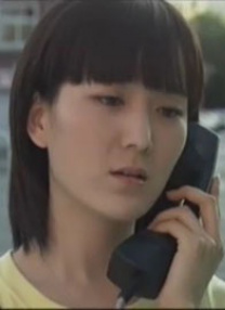 美女双腿大开被绑在床扒衣服